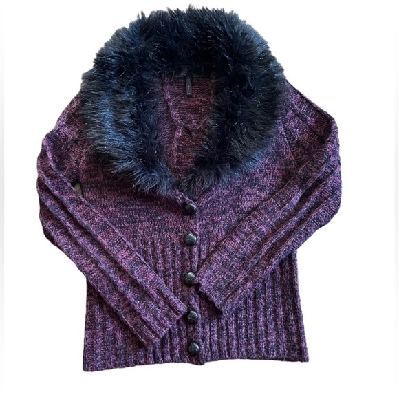 BCBGMAXAZRIA faux fur cardigan. Medium. Preowned in excellent condition - Picture 3 of 11